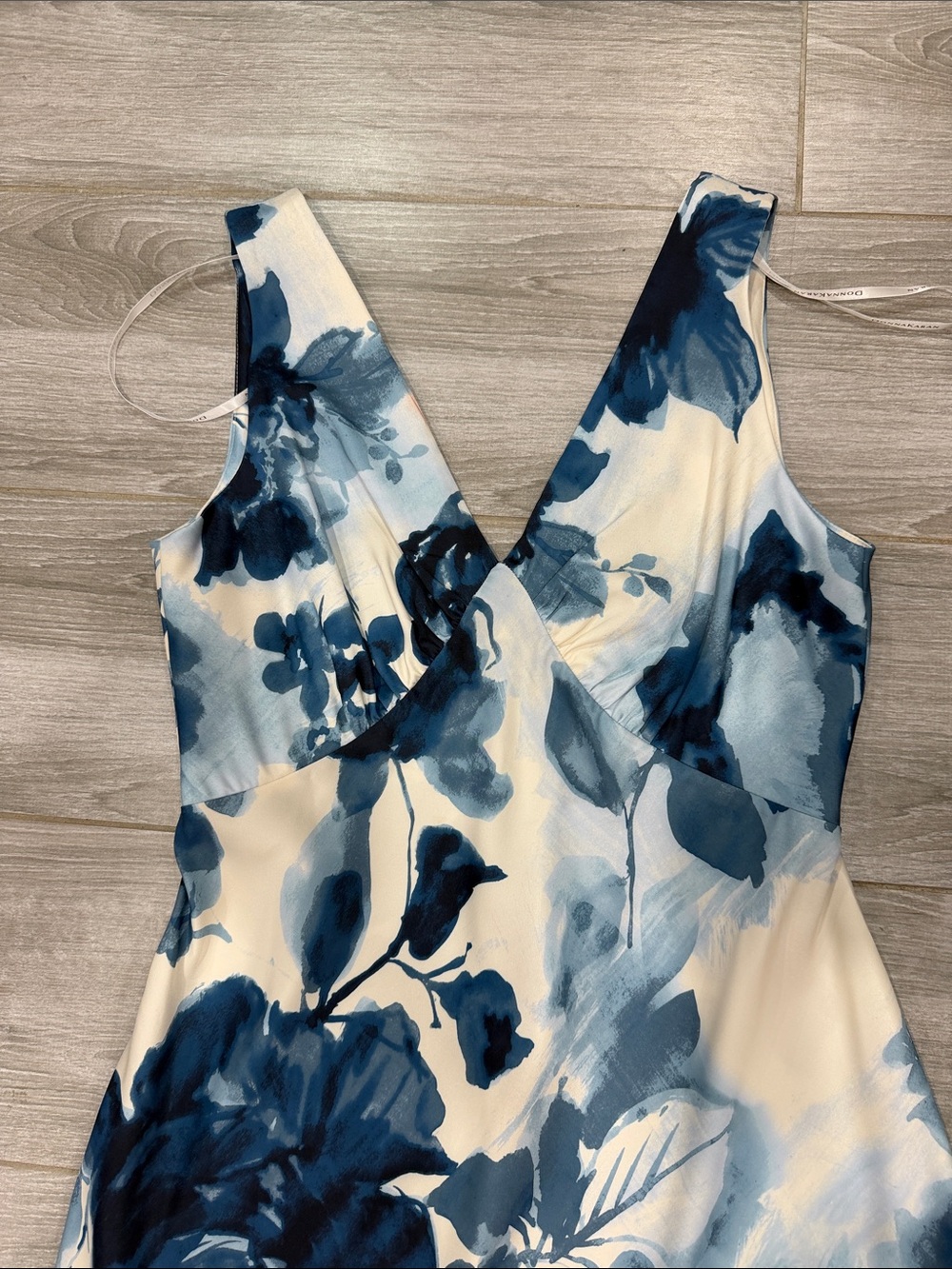 Donna Karan Blue Floral V-Neck Midi Dress size 10 - Picture 2 of 4
